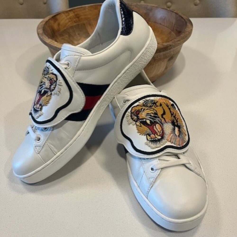 Men's Gucci New Ace Tiger Strap Sneakers size 8.5